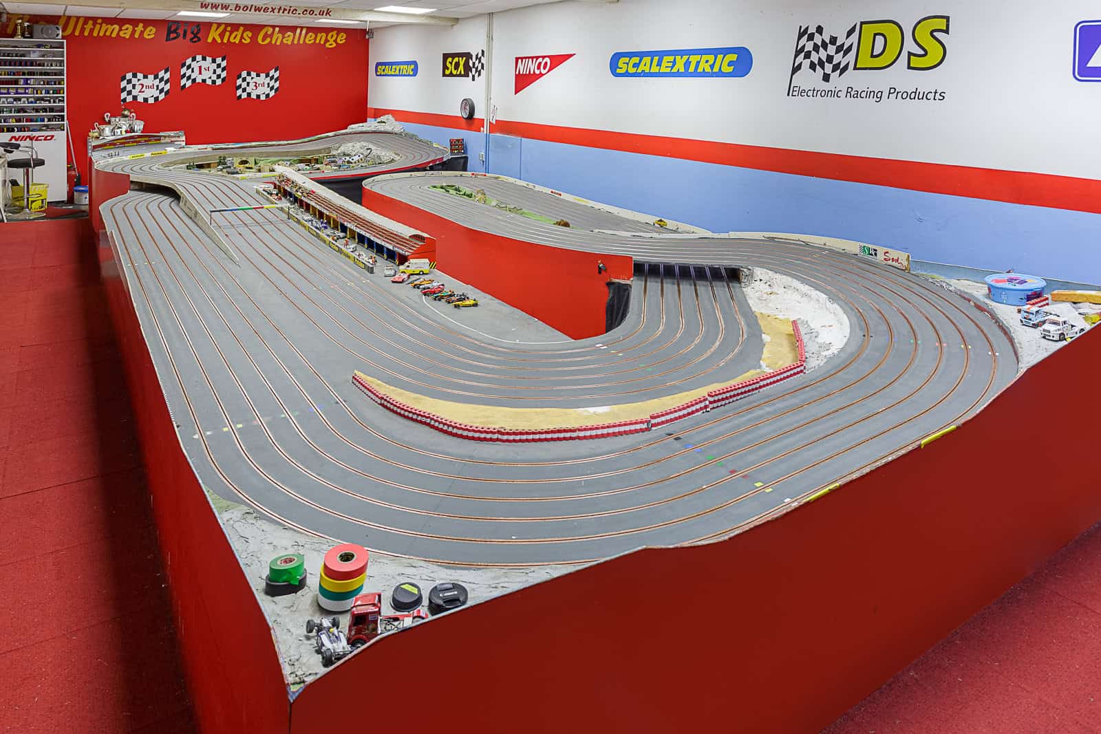 Bolwextric slot car track